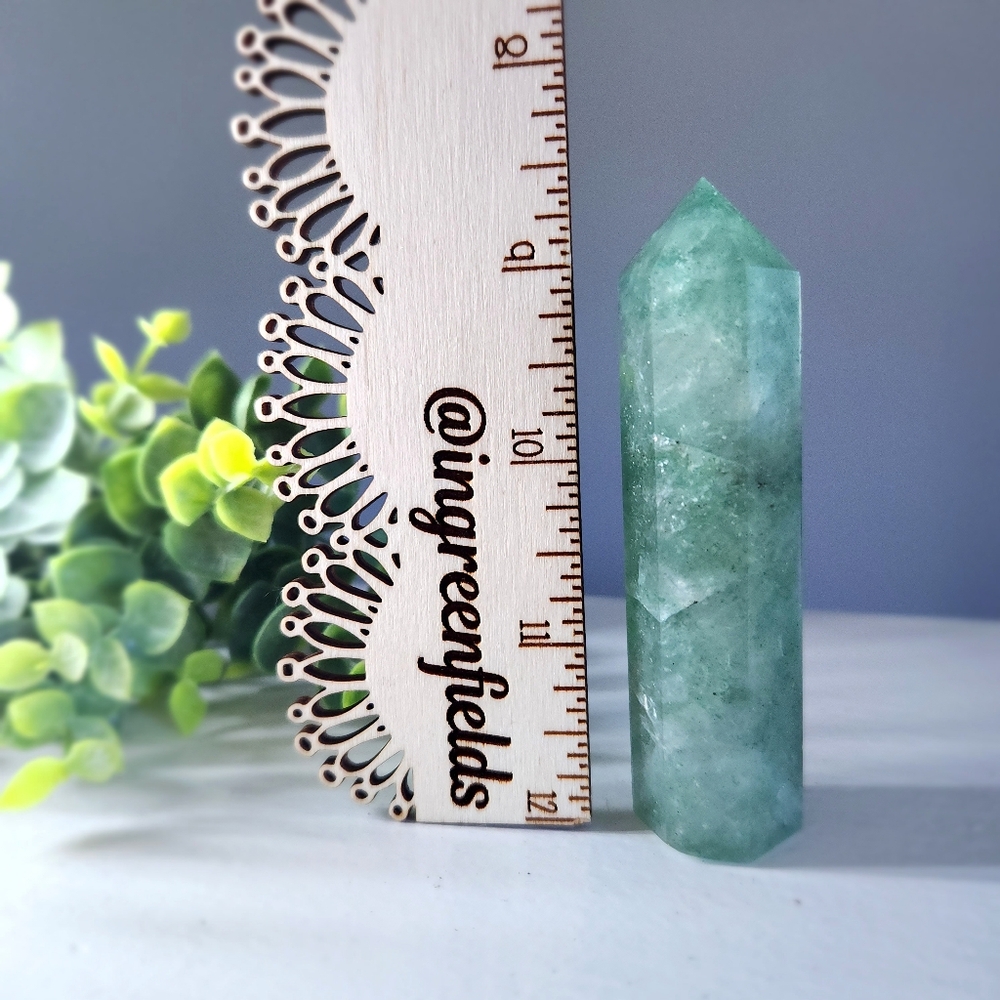 Green fluorite tower point - crystal - Picture 5 of 8